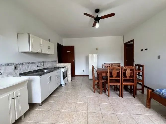 Alugo Anual 1 quarto mobiliado canasvieiras