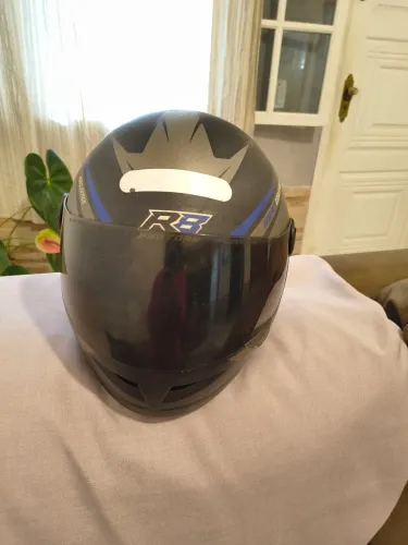 CAPACETE PRO-TORK, PRATICAMENTE ZERO, USADO APENAS 2 VEZES.
