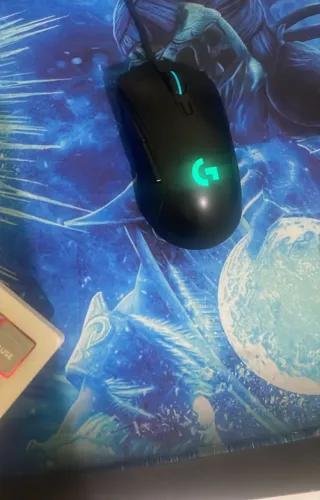 mouse Logitech g403 perfeito para jogos