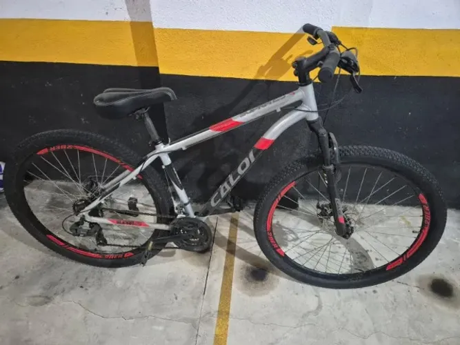 Bicicleta CALOI seminova