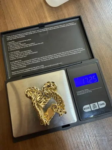 Vendo cordão e pulseira