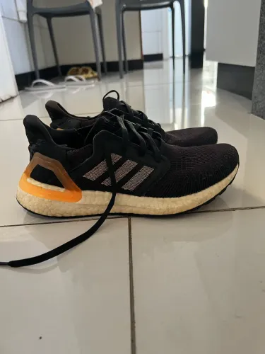 Tênis adidas ultraboost tamanho 35