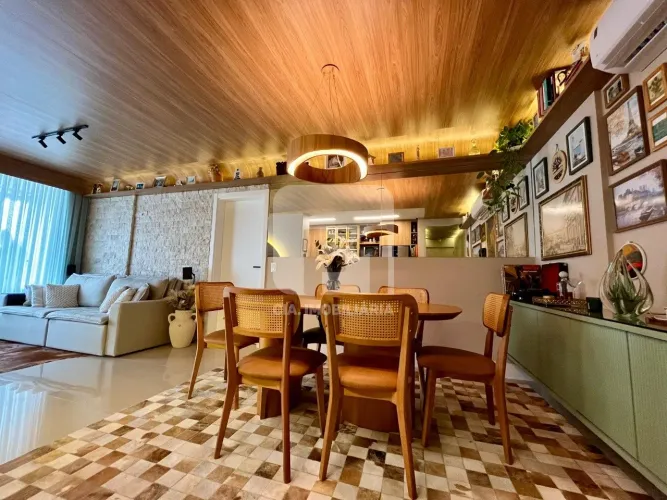 Apartamento à venda na quadra da Beira Mar Norte
