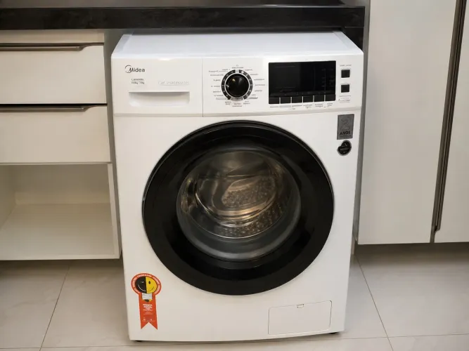 Lava e Seca Midea 11 kg / 7 kg - Excelente Estado