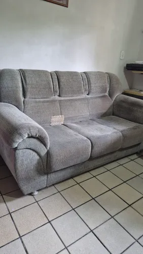 Sofá 3 lugares, barato pra vender logo