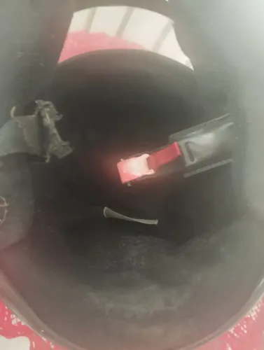 Capacete usado