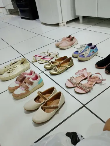 SAPATOS INFANTIS 20 REAIS CADA