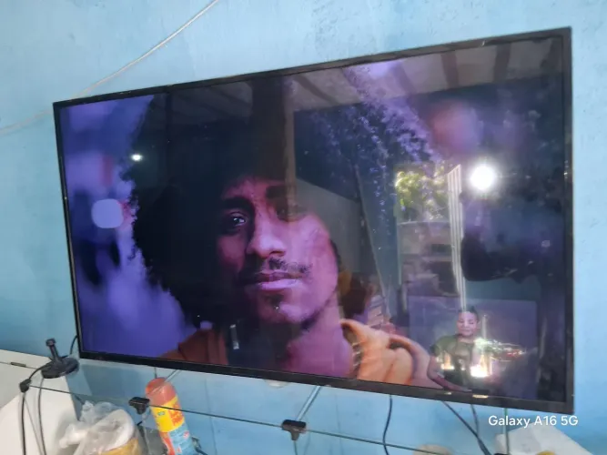 Vendo uma linda tv AOC 