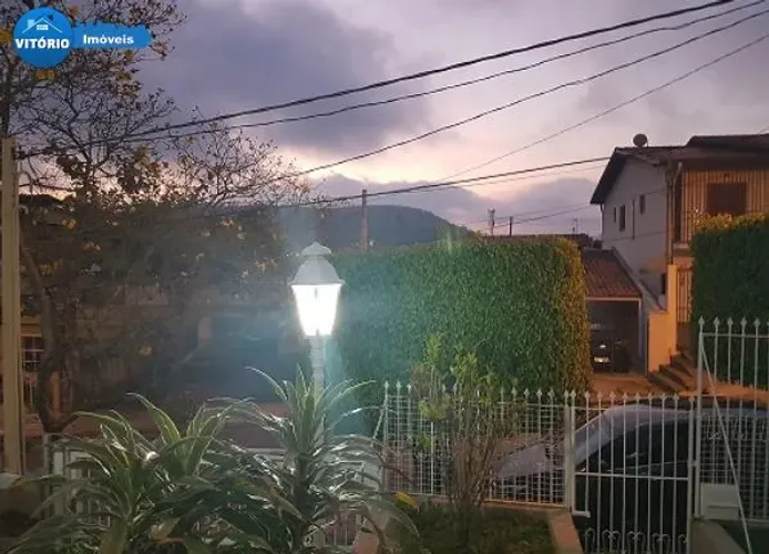 Casa à venda no Centro de São Roque !