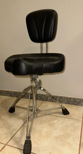 Banco para Bateria Pearl Roadster D-2500BR com Encosto Tipo Selim