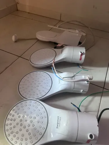 Chuveiros elétricos sair rápido