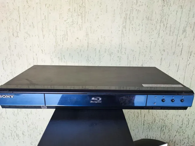 Blu Ray disc, Aparelho, som, dvd e cd em bom estado, sem controle