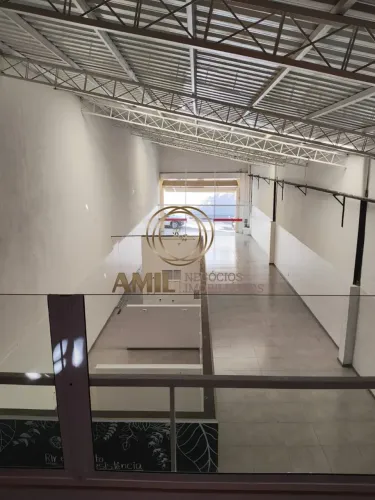 RA AMIL NEGÓCIOS IMOBILIÁRIOS ALUGA GALPÃO COM EDÍCULA DE 320m² COM PÉ DIREITO DE 6,5m NO