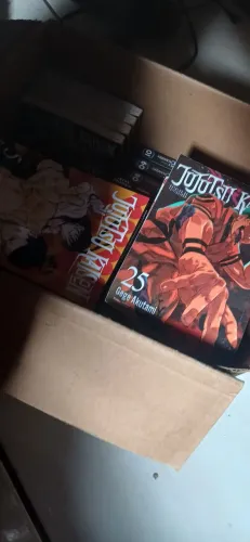 Mangás Jujutsu Kaisen,Jojo Bizarre adventure, HunterxHunter(Não vendo separado)