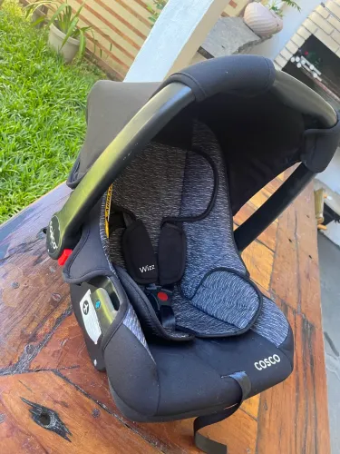 Vendo bebê conforto Cosco