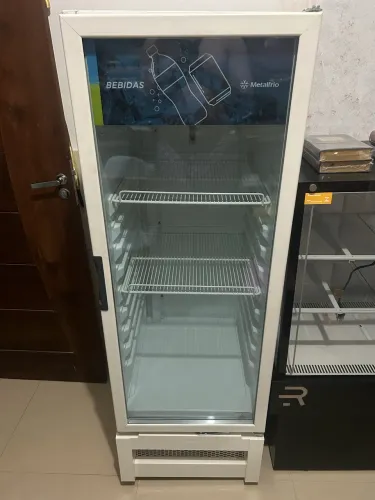 Refrigerador Expositor Vertical Metalfrio Branco 296 Litros VB28RB 220V 220V