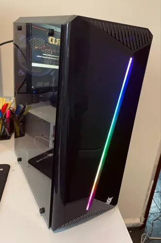 Gabinete RGB com fan, fonte e teclado mecânico Switch Brown