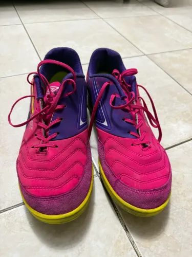 Umbro pro 5 tamanho 42/43