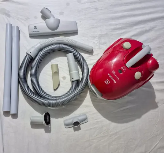 Aspirador Electrolux Completo e Potente - Com Todos Acessórios