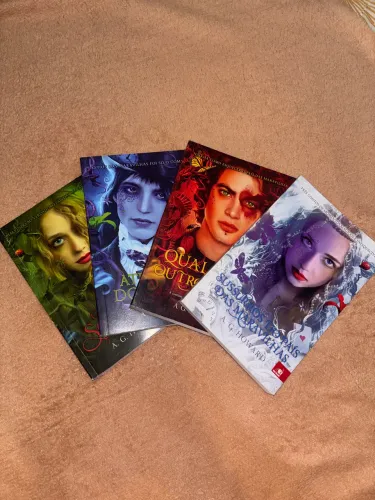 Kit Série O Lado Mais Sombrio - Box Exclusivo - 4 Livros