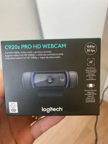 Webcam Logitech C920s Pro Full HD 1080p - Pouquíssimo uso