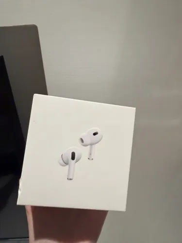 AirPods Apple