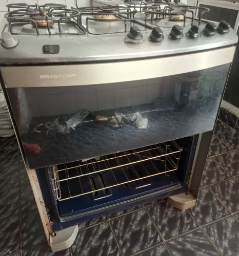 Fogão Brastemp inox eletrico 5 bocas forno duplo normal e elétrico $300<br>$600