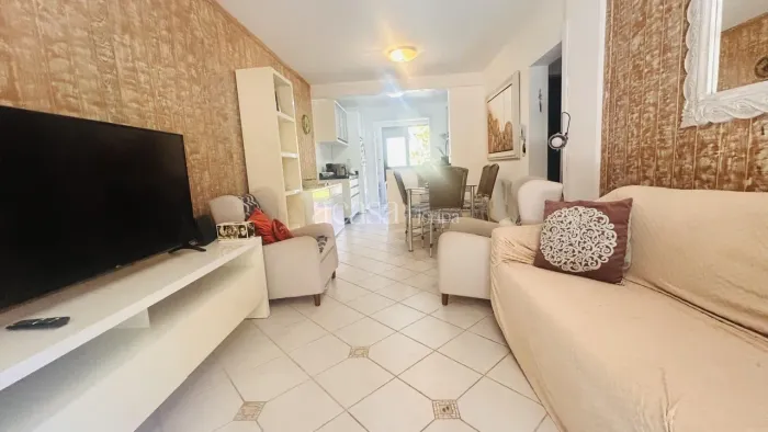 APARTAMENTO 3 DORMITÓRIOS, NA PRAIA BRAVA EM FLORIANÓPOLIS