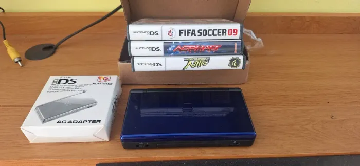 Nintendo DS lite