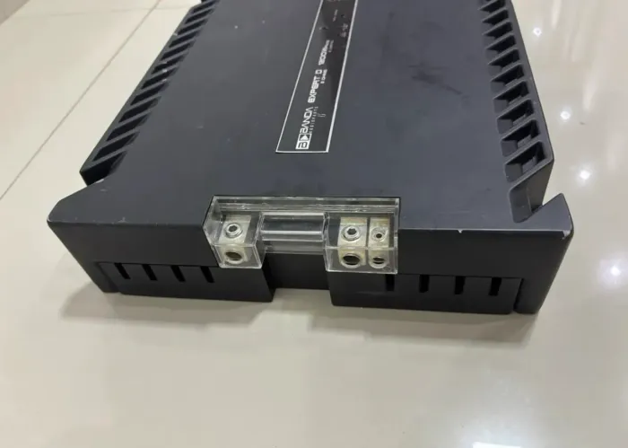 Potência BANDA Expert modelo D 1200w RMS 2 canais