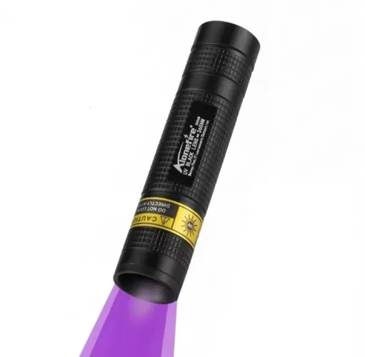 Lanterna UV 365nm Alonefire. Com bateria recarregável. Ótima para minerais e escorpiões. 