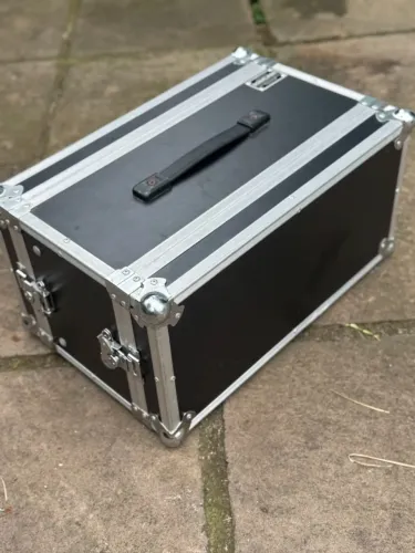 Case Rack para Mesa de som UI16,UI24, X32 6 unidades Zerado