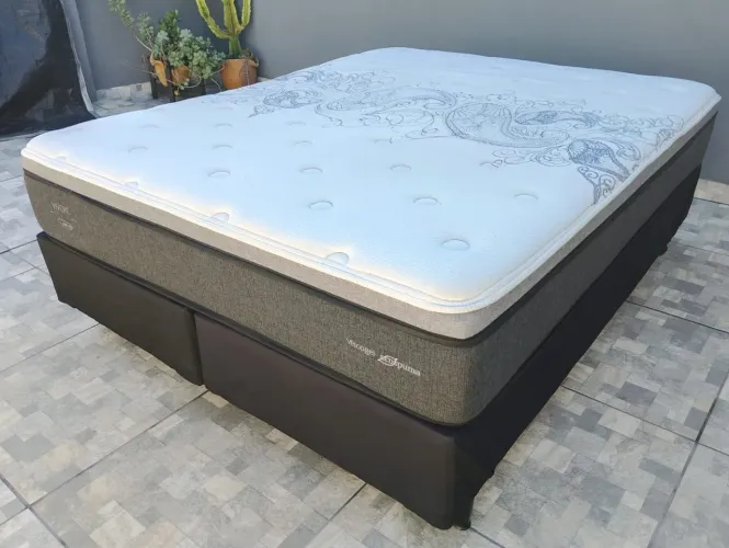 Ótima cama box queen size158x198 Herval