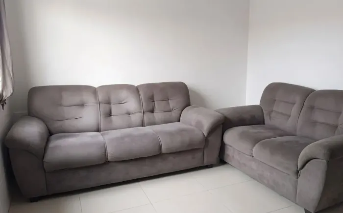 Sofá 3 e 2 lugares grande - semi novo