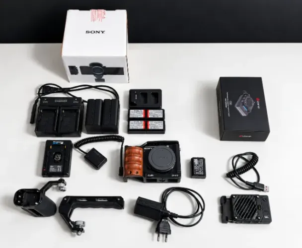 Sony ZV-E10 com Kit Completo