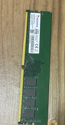 Memória RAM 1 PENTE DE 16GB DDR4 3200MHZ