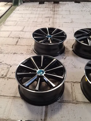 Rodas aro 15 Esportivas novas dá KR 2.100 