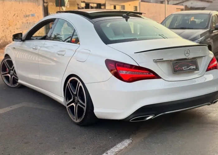 Mercedes bens cla 200