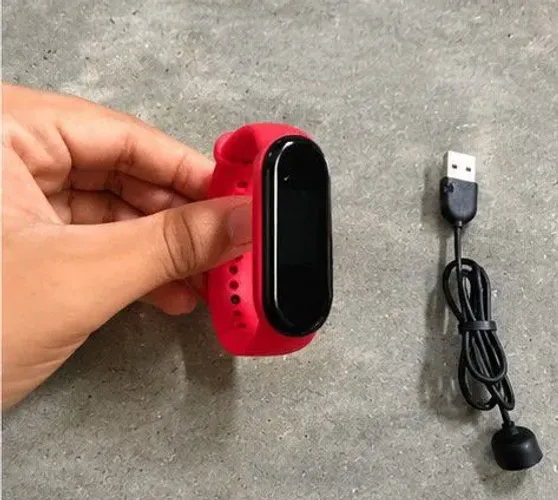 Vendo Mi Band 5 Xiaomi - Funcionando 100% + Carregador