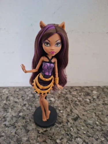 Clawdeen Scaris