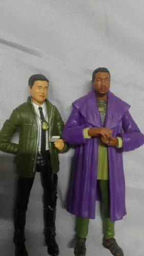 LOTE DOIS MARVEL LEGENDS (Kang, agente who)