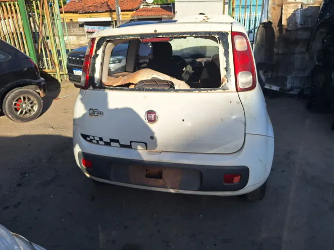 FIAT UNO VIVACE 2015 ? PARA RETIRADA DE PEÇAS