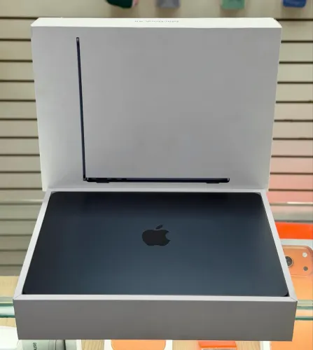 Macbook air m3 16gb / 256gb 13 polegadas LOJA FÍSICA seminovo com caixa ( 16 / 256 )