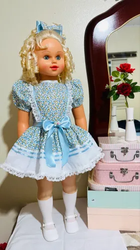 BONECA ALICE DA JESMAR.