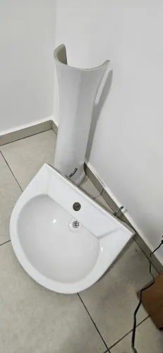 Pia banheiro + tanque sintético