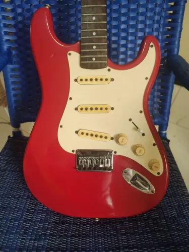 GUITARRA SQUIER BULET BY FENDER, TODA ORIGINAL