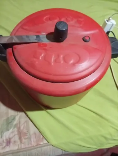 Estou vendendo uma. Panela de pressão