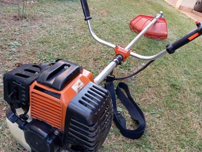 Roçadeira Toyama 63cc. Passo Cartão!