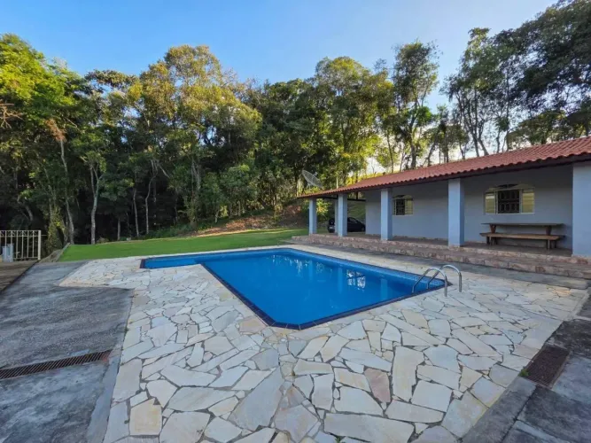 Sítio / Chácara para Venda em Pinhalzinho, Rural, 4 dormitórios, 1 suíte, 2 banheiros