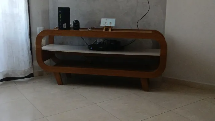 Rack em estado de novo comporta tv de até 60 polegadas
